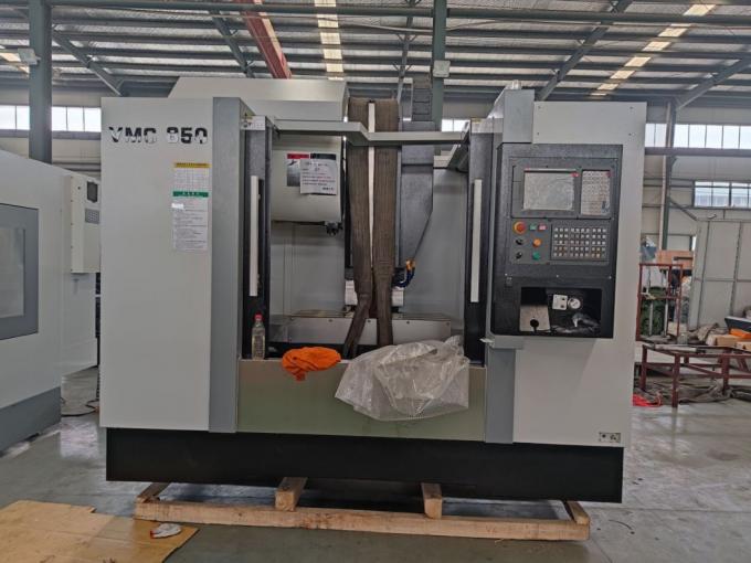Stato economico della fresatrice di CNC del tornio del metallo di CNC di Vmc1050L nuovo 2