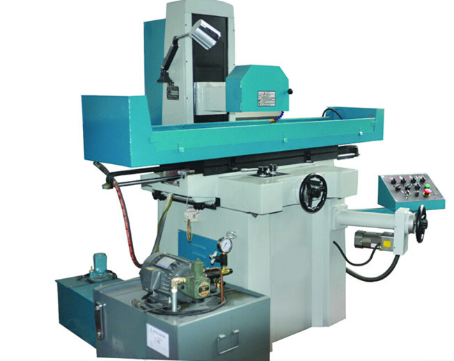 Smerigliatrice di superficie muoventesi With Program Control della colonna da tavolino della struttura 0