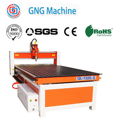Il fuso sopra la macchina 220V del router di CNC ha personalizzato l'incisore Machine di CNC di colore