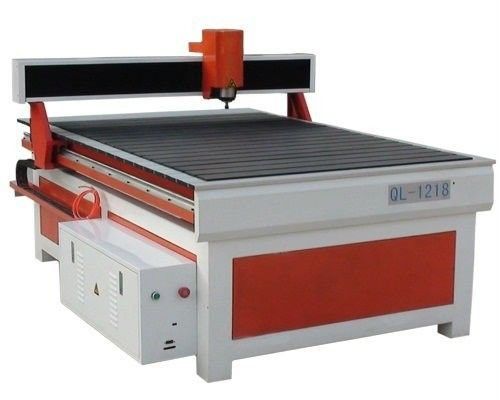 macchina di CNC su misura Tabella industriale di legno 3d del router di CNC 1500w