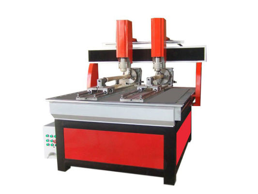 macchina di CNC su misura Tabella industriale di legno 3d del router di CNC 1500w