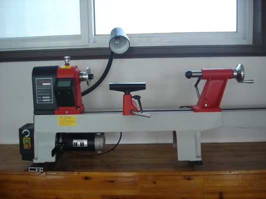 Certificazione facile di iso di Mini Wood Lathe Carving Machine del cambio di velocità