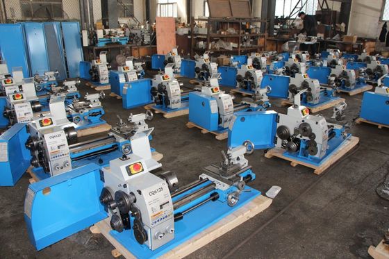 Tornio doppio del banco del metallo della struttura del tornio 230V del metallo di CNC C6241