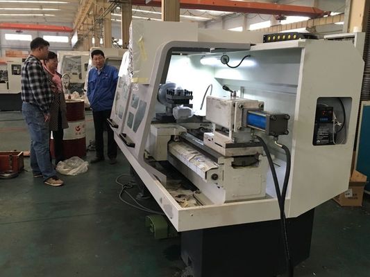 Affusoli il CNC di superficie del metallo che gira il tornio programmabile del metallo di 340mm