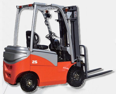 Progetto di costruzione magazzini e trasporti carrelli elevatori elettrici